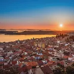 1 Bedroom Amazing In Pirovac